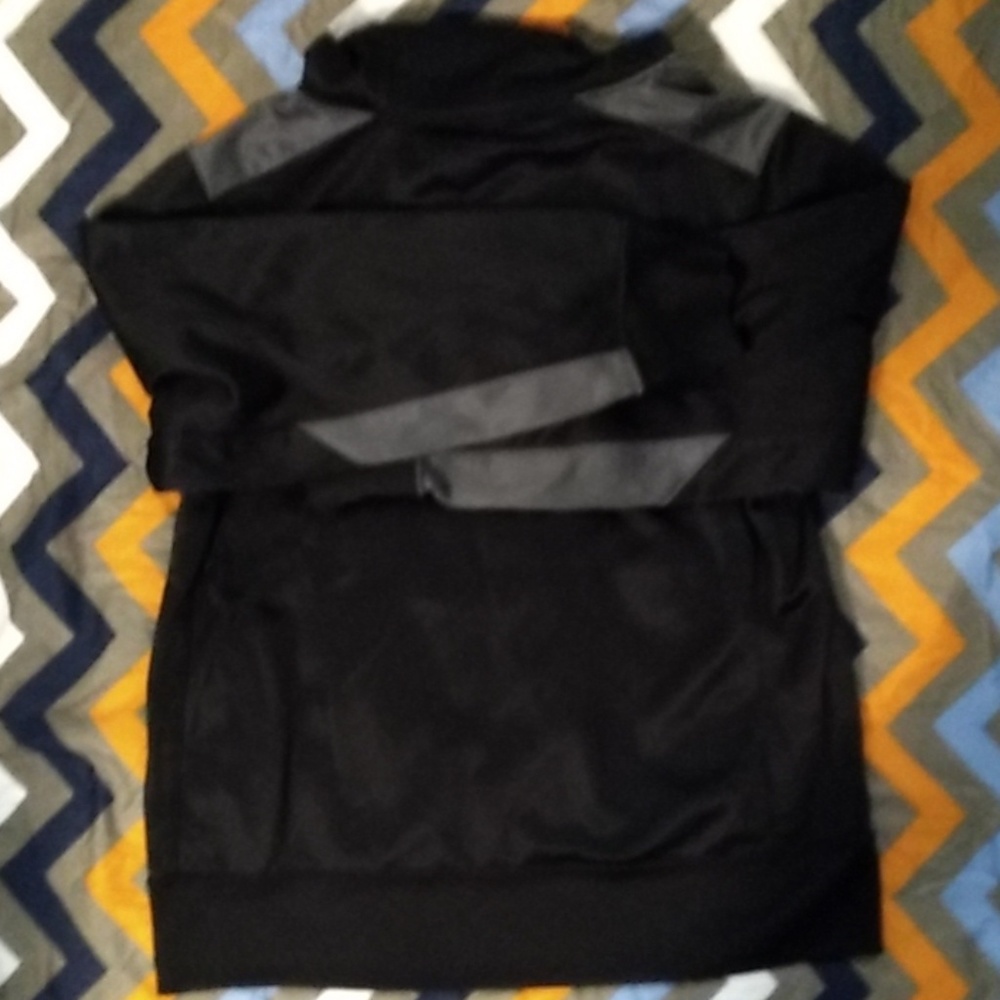 Sweatshirt - Picture 2 of 2